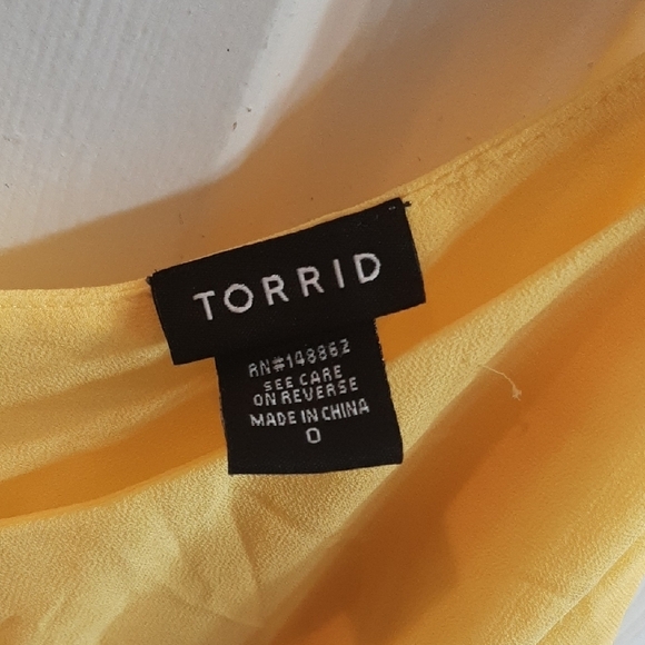 Torrid tank top
Size 0 - Picture 2 of 4